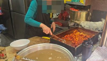 “3500원 떡볶이 ‘이것’과 교환”…美 여행객 사연 ‘화제’