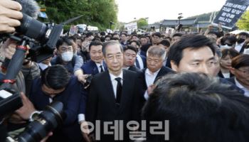 박선원, 한덕수 5·18묘지 방문 비판…"비열하고 의도적"