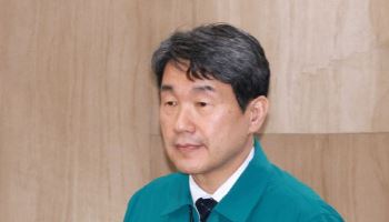 이주호 "국정 혼란하지만…국민들 안전한 연휴 보내도록 신경써야"