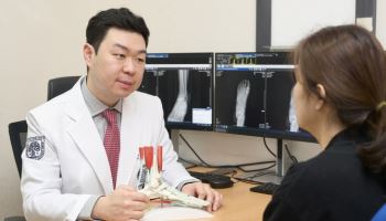 축구하다, 러닝하다 자주 삐는 발목, 관절염 주해야