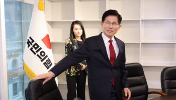 ‘단일화 갈등’ 김문수, 직접 ‘대선후보 지위 인정’ 가처분 신청