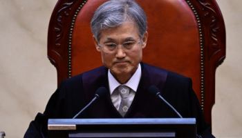 민주당 “사법부 불신 심화, 공론화 보고 판단한다”