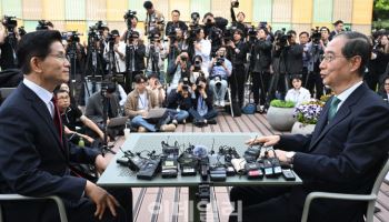 法, ‘김문수 가처분’ 모두 기각…金·韓 11일 전 단일화 ‘탄력’