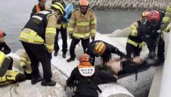 “아내 구하려다 남편도 바다로 추락”…생사 넘나든 ‘40분’