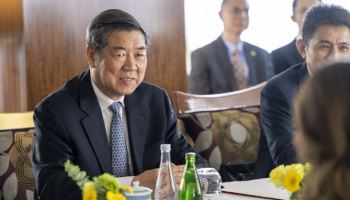 관세 협상 마친 中 허리펑, WTO 찾아 “다자주의 견지”