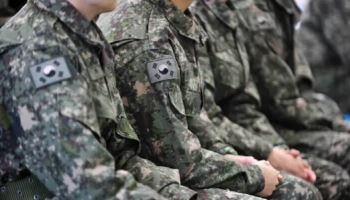 대법 “동성 군인 간 영내 성관계, 합의 했어도 처벌”
