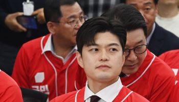 김용태, 국힘 최연소 비대위원장 취임…당 쇄신에 ‘드라이브’ 건다
