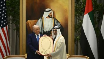 UAE, 美에 280조원 투자 주고 AI 주도권 얻었다