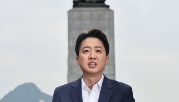 이준석 “나와 이재명 일대일 구도 돼야…이순신 기개로 승리할 것”