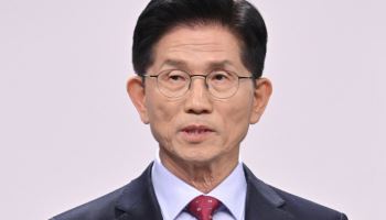 김문수 '군 가산점제 부활…신혼부부에 최장 9년 주거비 지원'