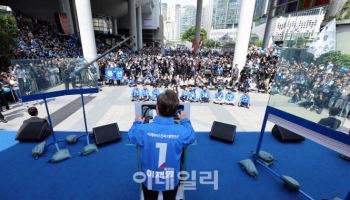 “진짜 ‘빅텐트’ 민주당 오라”…용산 찾은 이재명, ‘통합’ 강조