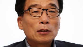"개헌, 정치논쟁 번지면 안돼…87체제 한계 극복해야"