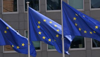 ‘EU 관세’ 부과 예고…환율 1360원대로 하락