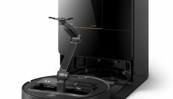 로청이 양말도 옮겨주네?…로보락, 팔 달린 ‘Saros Z70’ 공개
