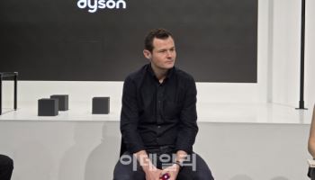"모두 바꾼 초슬림 청소기…혁신 위해 스스로 틀 깼다"