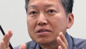“논·서술형 수능 도입해 미래 역량 키워야”