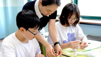 LG화학 임직원, 초등학교 일일교사로…자원순환 교육 실시