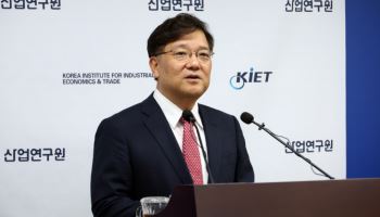 반도체 등 첨단산업에 '올인'…美 관세시대, 품목 전략 달라야