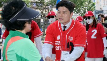 이준석 '젓가락 발언 논란' 에, 김용태 "내 앞에 있었으면 혼냈을 것"