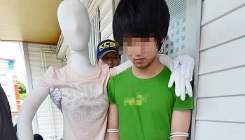 "여자 전문가"라던 공익요원, 여대생 살해 뒤 황당 주장 [그해 오늘]