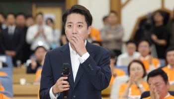 "이준석, 수십억 갚느라 택시기사 전향?"...알고보니 '흑자'