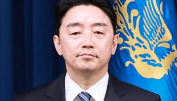 계파색 옅은 '전략통·쓴소리' 강훈식, 李대통령 비서실장으로