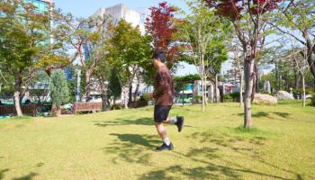 고관절 통증이 반복되면 운동 중단 후 전문의 상담 받아야