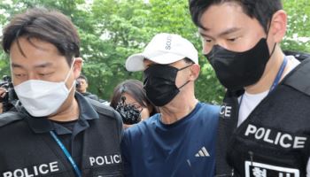 `5호선 방화범` 구속 송치…경찰, 사이코패스 검사 진행 중