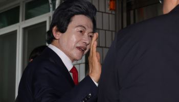 허경영, 준강제추행·사기로 구속기소…재산 389억 추징보전