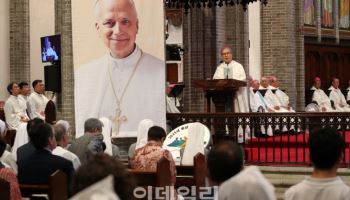 "분단으로 아픈 우리 위로해주시길"…교황 선출 감사 미사 거행