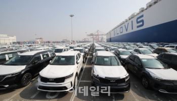 커지는 관세 압박…5월 자동차 대미 수출 27.1% 급감(종합)