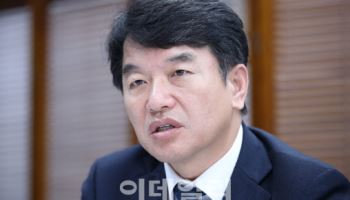 與 "국회 열리면 상법 개정안 최우선 통과시킬 것"