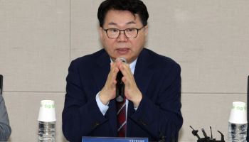 국정기획위원장 "중기부, 5년내 세계 선도할 기업 만들어야"