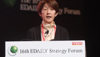 '사랑인 줄 알았는데 부정맥' “노화를 해학으로…액티브 시니어가 뜬다”