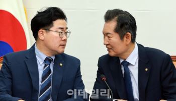 정청래냐, 박찬대냐…달궈지는 與 당권레이스