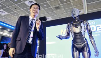화성특례시 'MARS 2025' 첫날 600억 투자상담 쾌거
