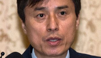 내란특검 "김용현 구속만료 막아야"…증거인멸 우려 공세
