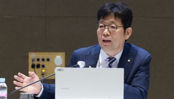 유상대 부총재 "현 금리 중립금리 범위 중간…집값 예의주시"