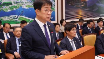 박상우 장관 "가덕도 신공항사업 이탈한 현대건설 제재 검토"