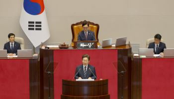 李대통령 "지역사랑상품권 발행규모 8조원 추가 확대"