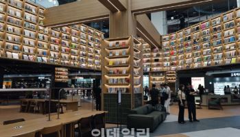 "정용진이 옳았다" 공간혁신 ‘스타필드마켓 킨텍스점’에 감탄한 이유