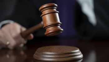 "가족들 양육 스트레스에" 친손자 살해하려 한 할머니 집유