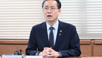 국가경쟁력 하락에…정부 “AI·관광·규제혁신 총력”