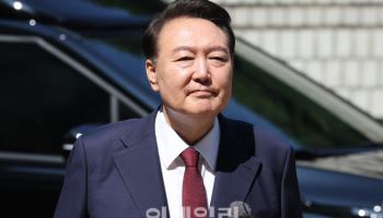 "尹 때문에 정신적 피해"…위자료 청구 소송 다음달 선고