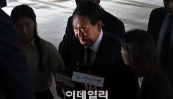 윤 측, 내란 특검 2차 대면조사 연기 요청…"7월 3일 이후로"