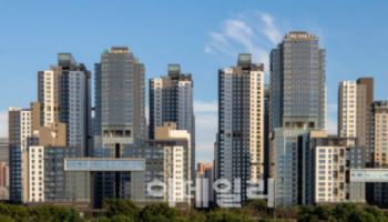 2000원 커피 팔아 ‘165억’ 서초 아파트 샀다…남성 정체는