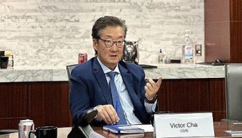 "트럼프, 10월 APEC 때 방한 시 김정은과 판문점서 만날 수도"