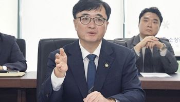 추경으로 외국인 빚 탕감?…기재차관 “외국인은 대상 아냐”