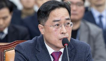 퇴임하는 이진동 대검차장 "수사·기소 분리 전혀 납득 안돼"
