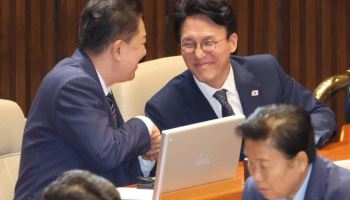 김민석 "경제위기 극복이 제1과제"…野와 협치엔 침묵